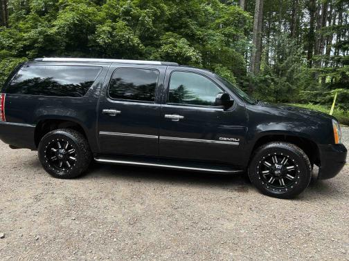 2011 GMC Yukon XL Denali