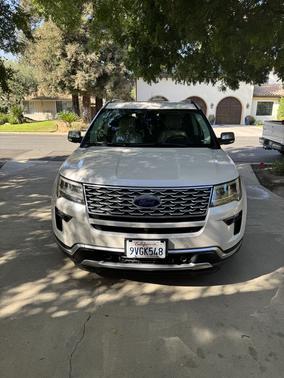 White 2018 Ford Explorer Platinum
