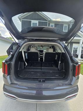 Gray 2022 Kia Sorento Hybrid S