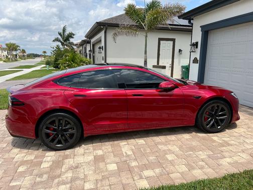 2023 Tesla Model S Plaid
