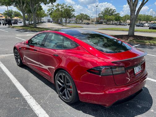 2023 Tesla Model S Plaid