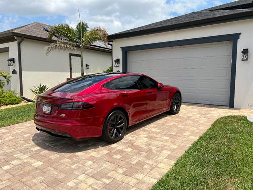 2023 Tesla Model S Plaid