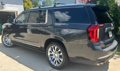 Green 2021 GMC Yukon XL Denali