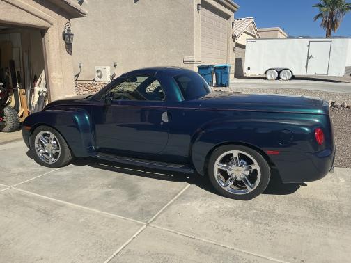 2005 Chevrolet SSR Base