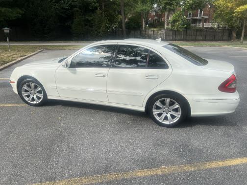 White 2009 Mercedes-Benz E-Class E 350 4MATIC