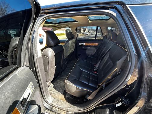 2010 Lincoln MKX Base