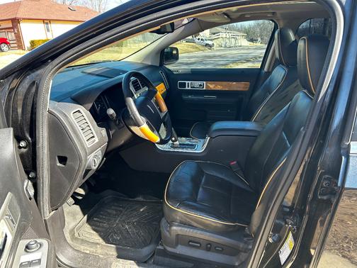 2010 Lincoln MKX Base