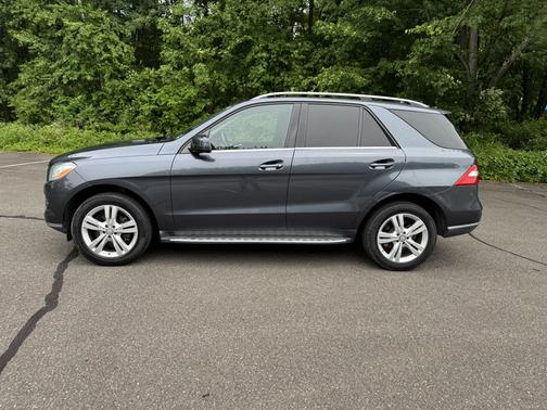 Gray 2014 Mercedes-Benz M-Class ML 350 4MATIC