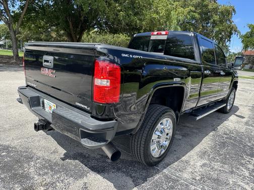 Black 2016 GMC Sierra 2500 Denali