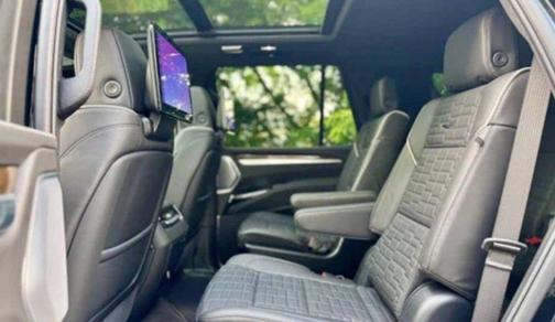 2025 Cadillac Escalade Sport Platinum