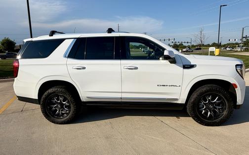 White 2021 GMC Yukon Denali