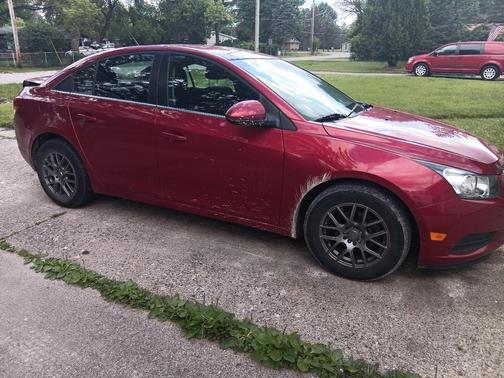 Red 2012 Chevrolet Cruze LT