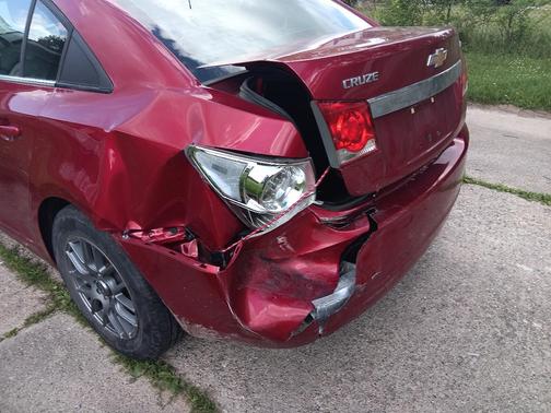 Red 2012 Chevrolet Cruze LT