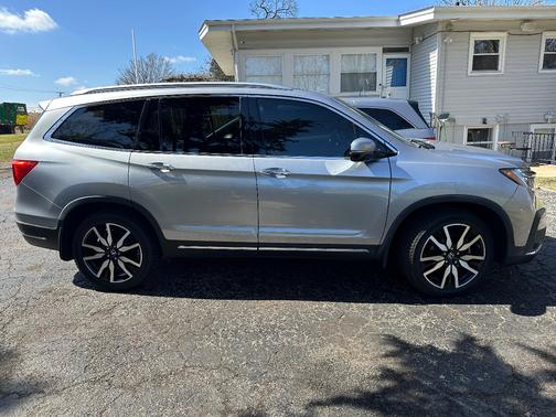 2019 Honda Pilot Touring 8-Passenger