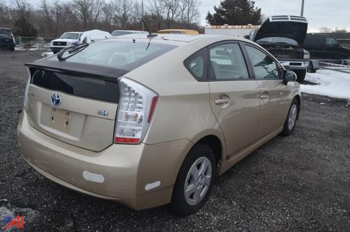 Beige 2010 Toyota Prius II