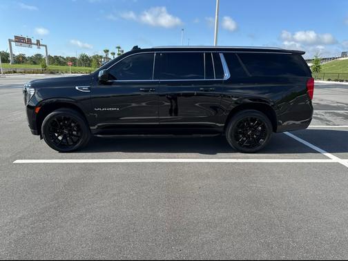 2022 GMC Yukon XL SLE
