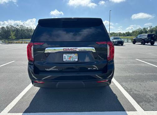 2022 GMC Yukon XL SLE