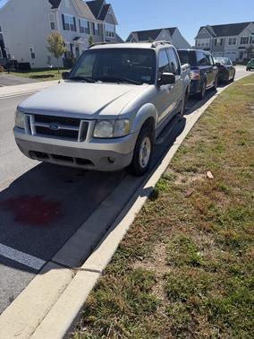 Silver 2002 Ford Explorer Sport Trac Base