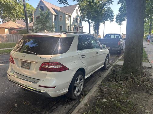 White 2015 Mercedes-Benz M-Class ML 400