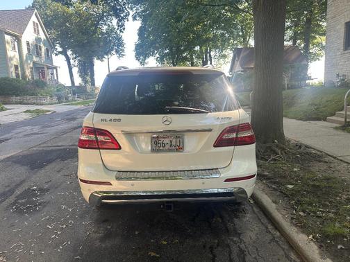 White 2015 Mercedes-Benz M-Class ML 400
