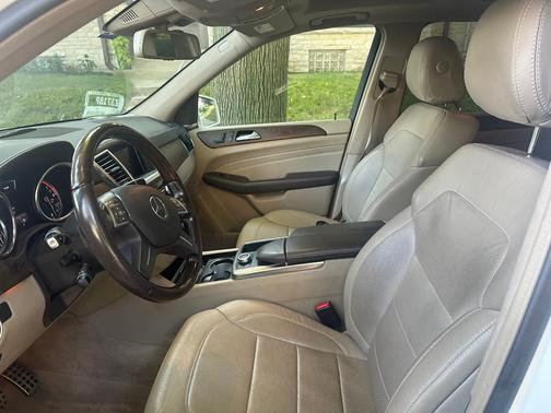 White 2015 Mercedes-Benz M-Class ML 400