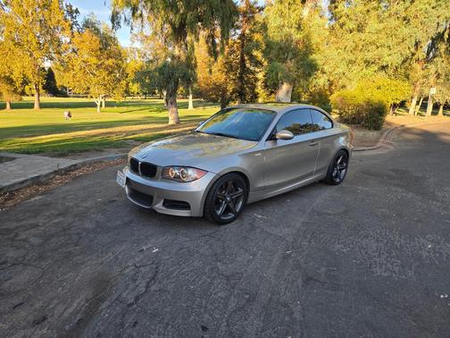 Beige 2008 BMW 135 i