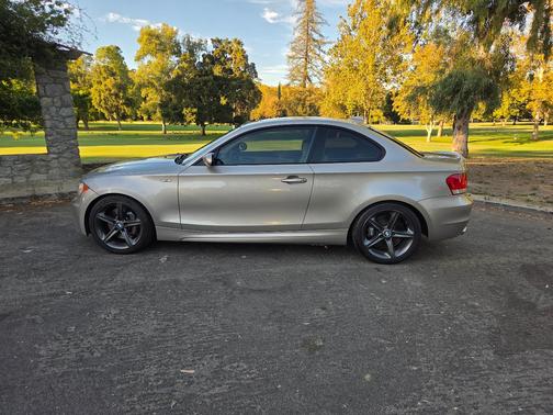 Beige 2008 BMW 135 i