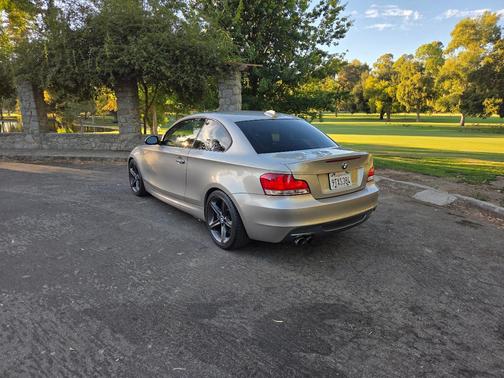 Beige 2008 BMW 135 i