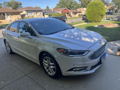 White 2017 Ford Fusion SE
