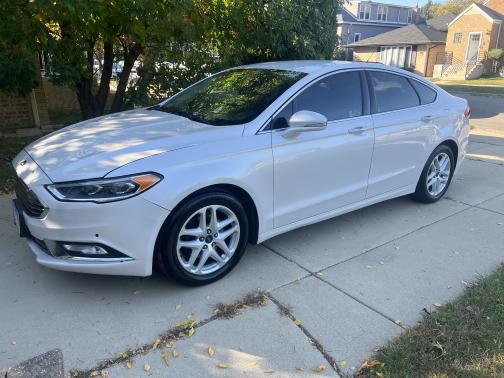 White 2017 Ford Fusion SE