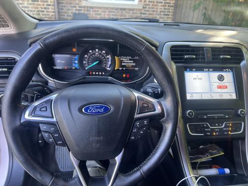 White 2017 Ford Fusion SE