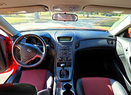 2012 Hyundai Genesis Coupe 3.8 R-Spec