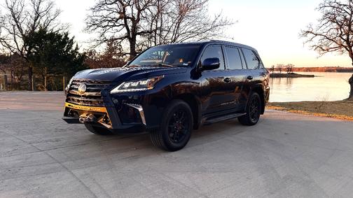 2021 Lexus LX 570 Three-Row