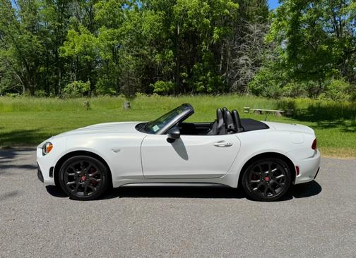 White 2017 FIAT 124 Spider Abarth