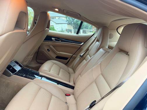 2015 Porsche Panamera Panamera