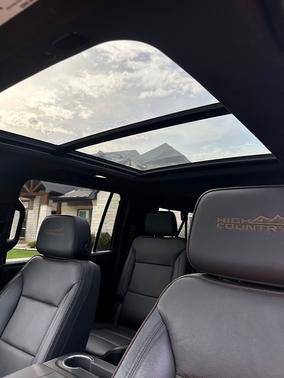 Black 2024 Chevrolet Suburban High Country