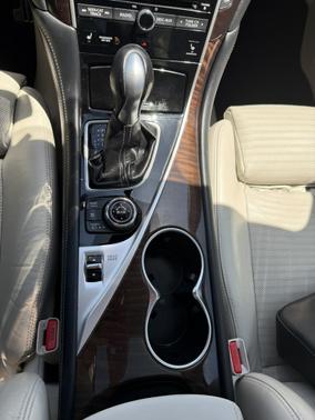 2014 INFINITI Q50 Hybrid Sport