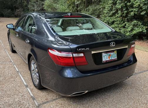 Gray 2007 Lexus LS 460 Base