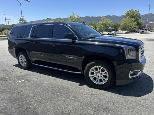 Black 2019 GMC Yukon XL SLE