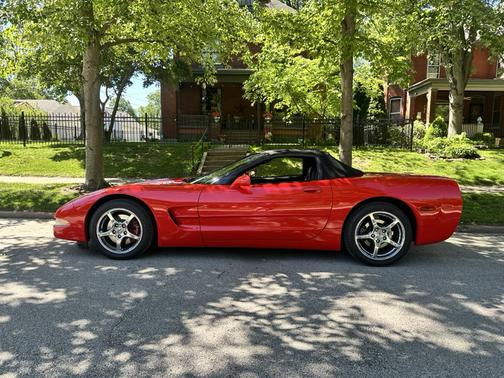 Red 2001 Chevrolet Corvette Base