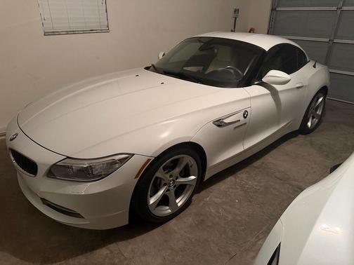 White 2016 BMW Z4 sDrive28i
