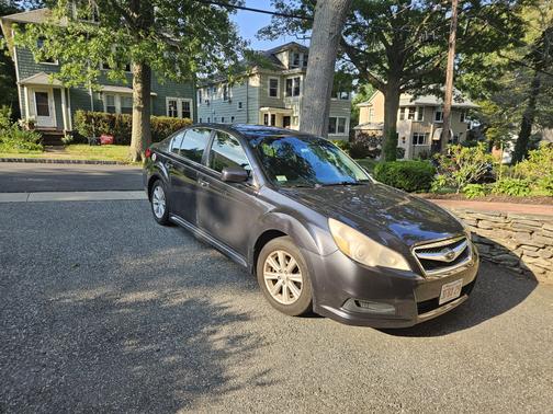 2010 Subaru Legacy 2.5 i Premium