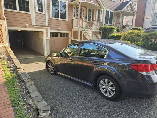2010 Subaru Legacy 2.5 i Premium