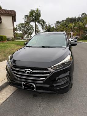 Black 2016 Hyundai TUCSON SE
