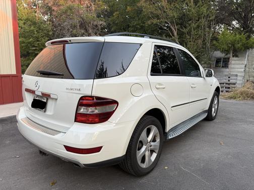 2009 Mercedes-Benz M-Class ML320 CDI Bluetec 4MATIC