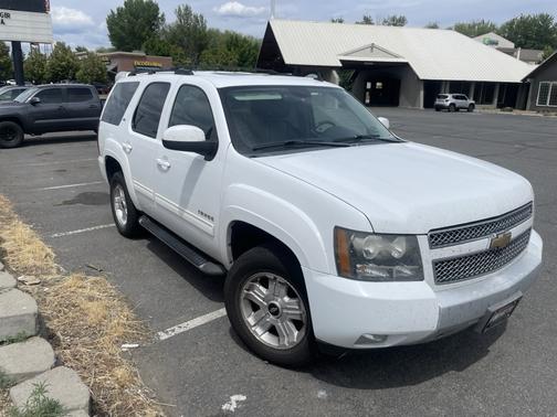 White 2010 Chevrolet Tahoe LT