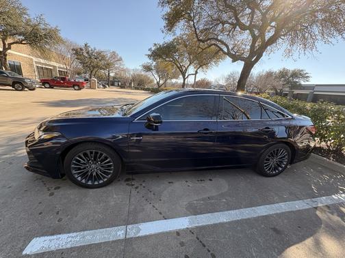 2021 Toyota Avalon Hybrid XSE