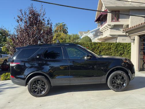 2017 Land Rover Discovery SE