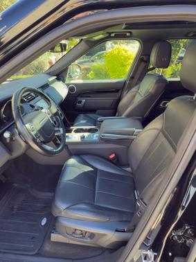 2017 Land Rover Discovery SE