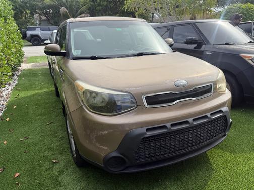 Beige 2014 Kia Soul +